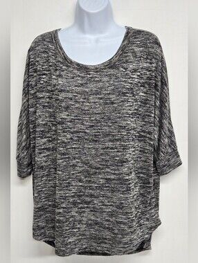 Love Culture M Stretch Heathered Knit Top Gray Black White Scoop Neck